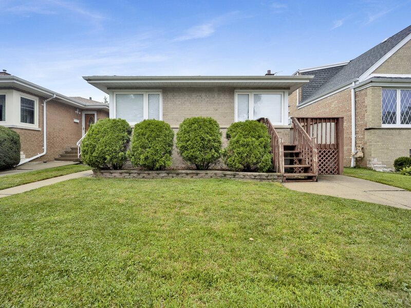 5730 S Oak Park Avenue Chicago IL 60638