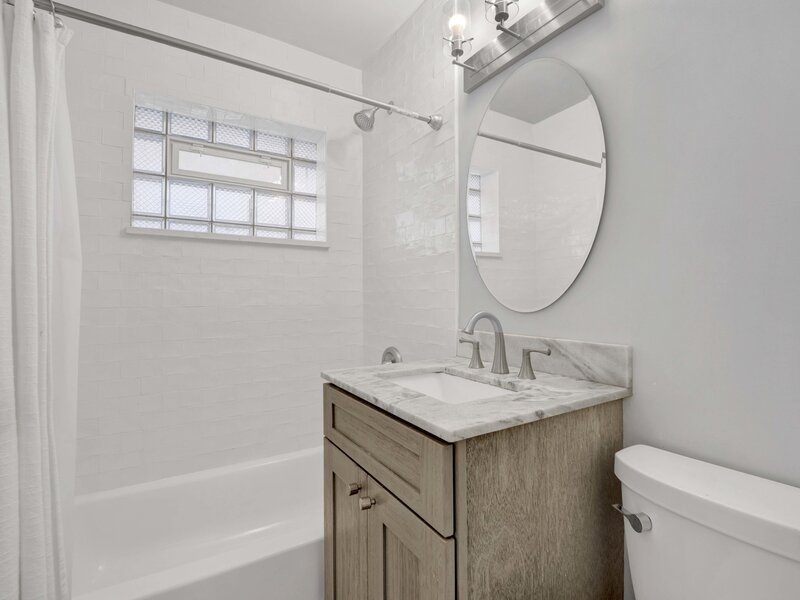 5730 S Oak Park Avenue Chicago IL 60638