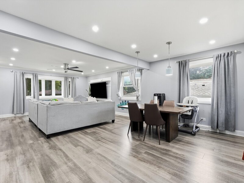 574 W Millers Road Des Plaines IL 60016