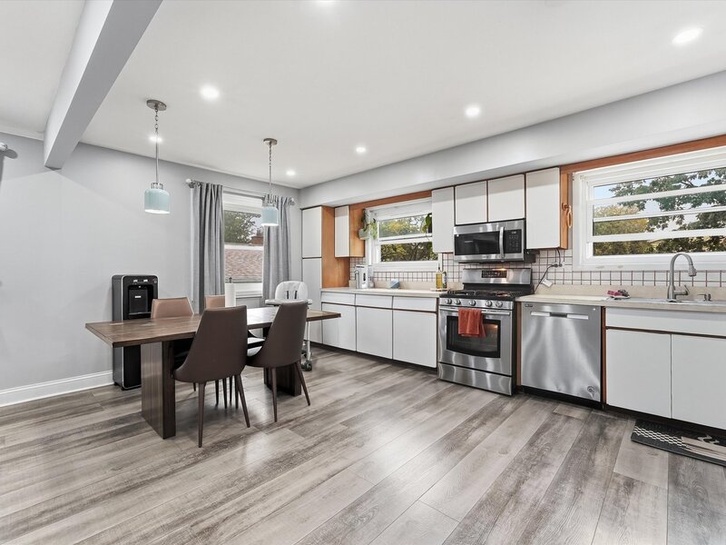574 W Millers Road Des Plaines IL 60016