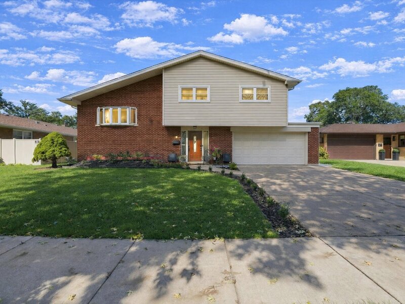 574 W Millers Road Des Plaines IL 60016