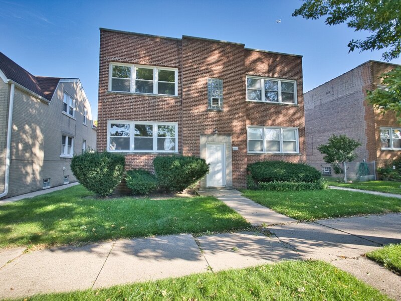 2830 W Summerdale Avenue Chicago IL 60625