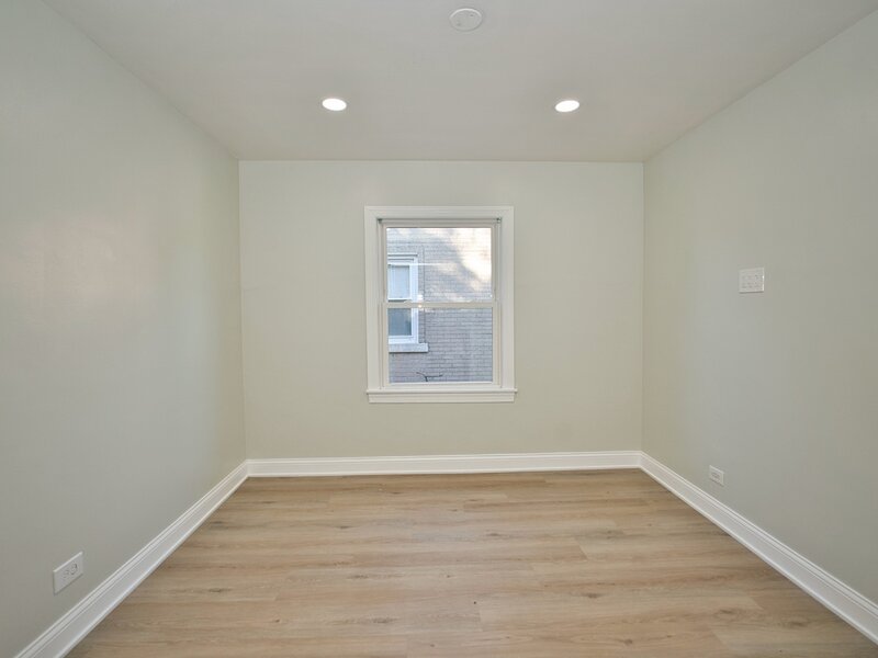 2830 W Summerdale Avenue Chicago IL 60625