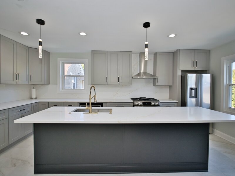 2830 W Summerdale Avenue Chicago IL 60625