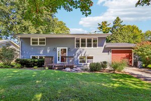 Photo of 1506 Jewel Avenue St. Charles IL 60174