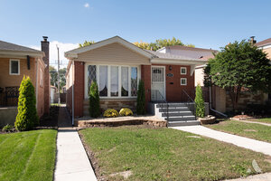 Photo of 8810 S Euclid Avenue Chicago IL 60617