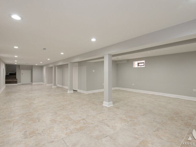 8810 S Euclid Avenue Chicago IL 60617