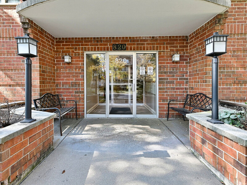 820 Graceland Avenue Des Plaines IL 60016