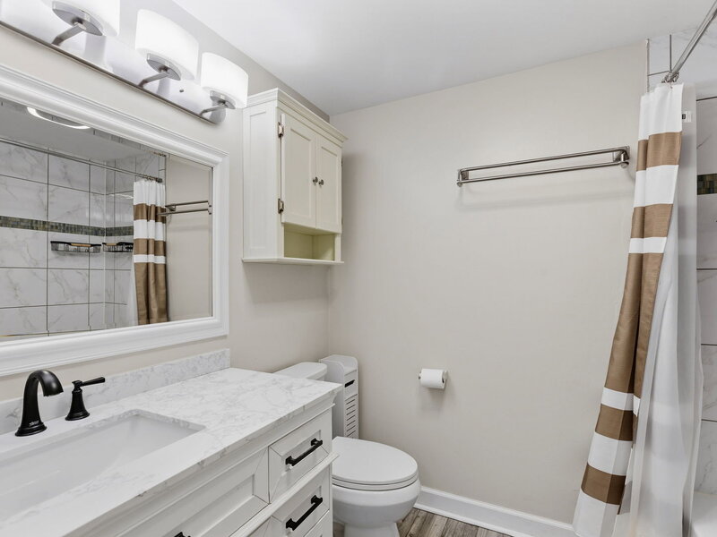 1931 Farnham Court Schaumburg IL 60194