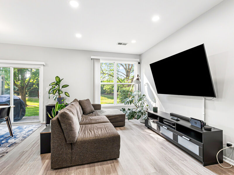 991 Sheridan Circle Naperville IL 60563