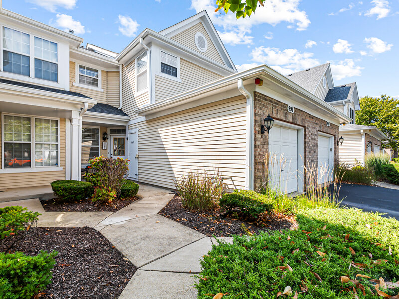 991 Sheridan Circle Naperville IL 60563