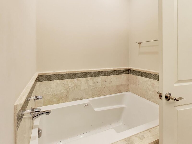 2842 N Racine Avenue Chicago IL 60657