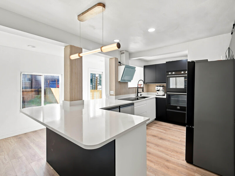 4104 N Richmond Street Chicago IL 60618