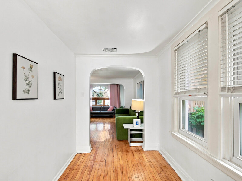 4104 N Richmond Street Chicago IL 60618