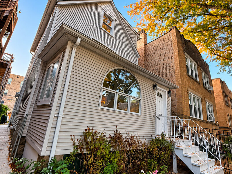4104 N Richmond Street Chicago IL 60618