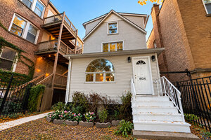Photo of 4104 N Richmond Street Chicago IL 60618