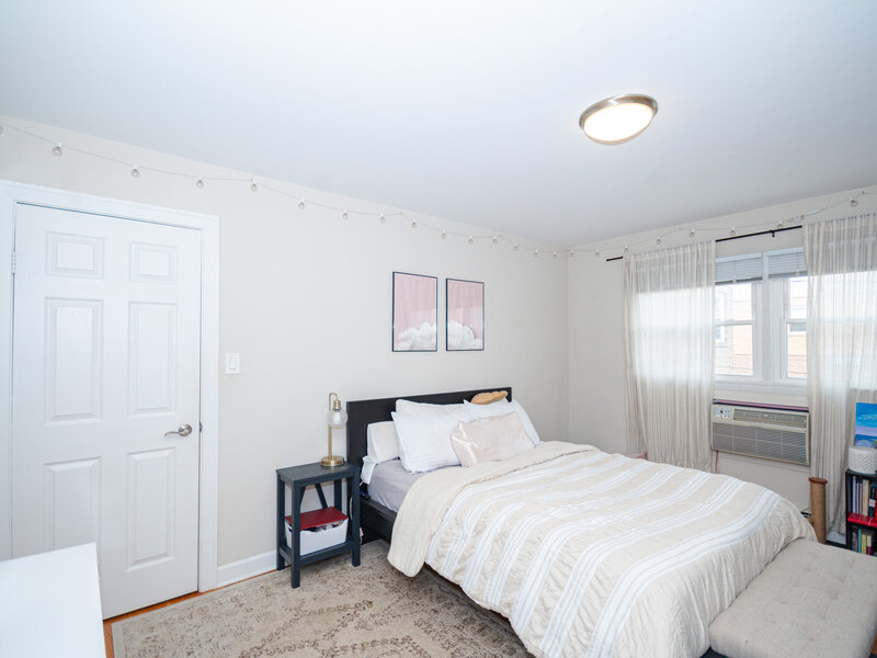 2724 W Berwyn Avenue Chicago IL 60625