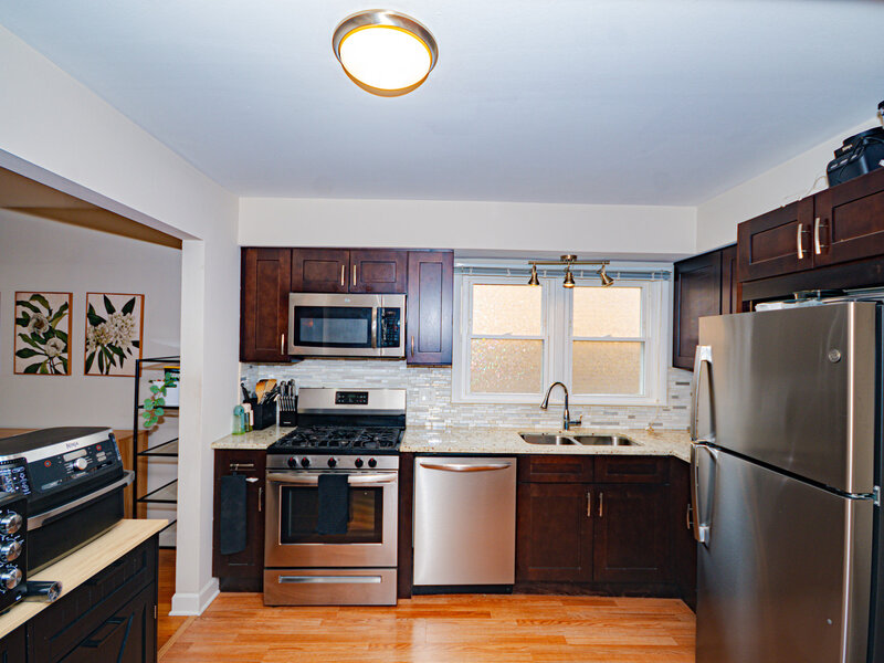 2724 W Berwyn Avenue Chicago IL 60625