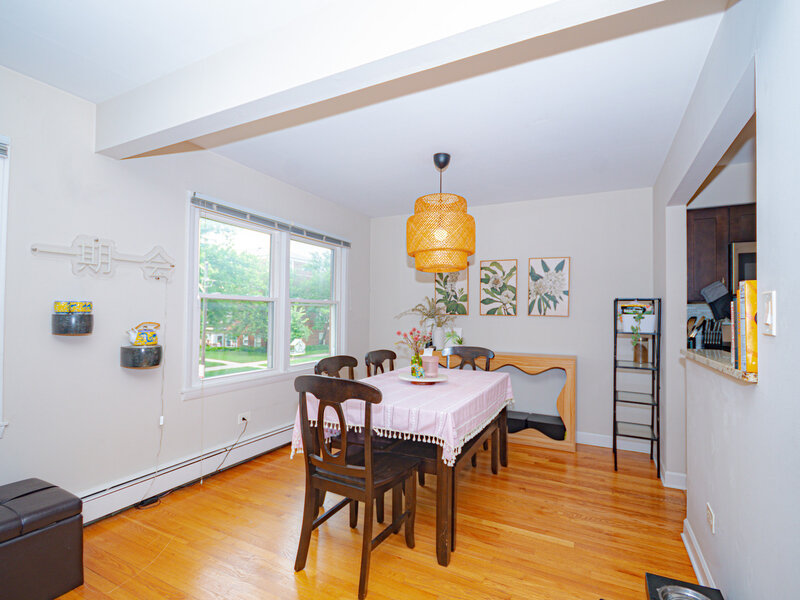 2724 W Berwyn Avenue Chicago IL 60625
