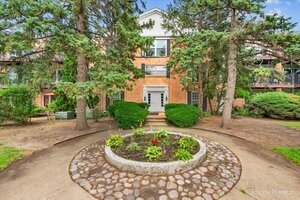 Photo of 5100 Carriageway Drive Rolling Meadows IL 60008 Unit 305-2