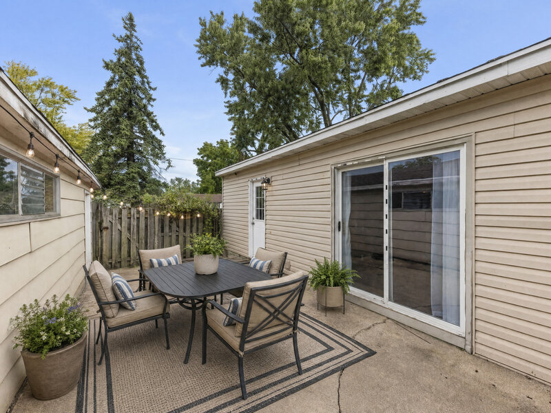 334 Fairfax Avenue Romeoville IL 60446