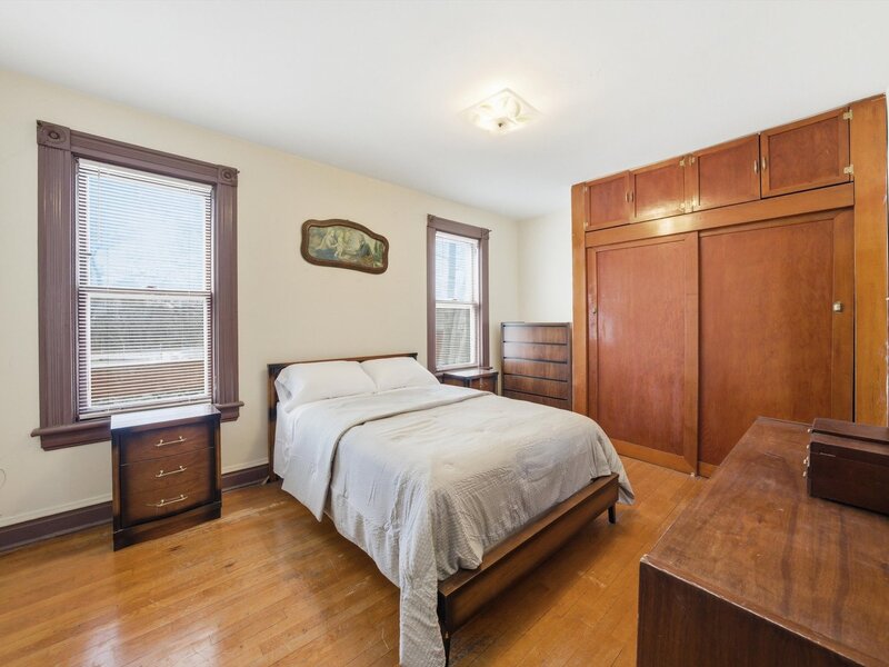 11223 S Forrestville Avenue Chicago IL 60628