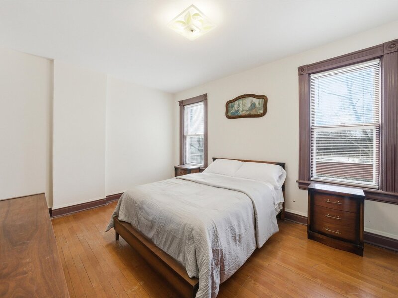 11223 S Forrestville Avenue Chicago IL 60628