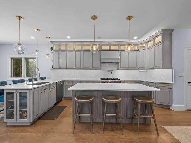 6834 N Kedvale Avenue Lincolnwood IL 60712