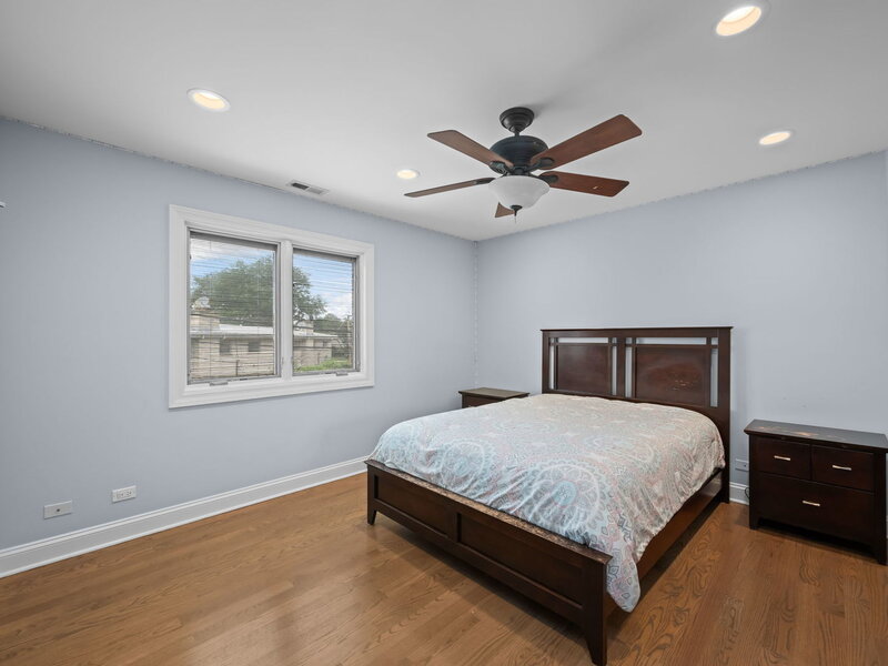 6834 N Kedvale Avenue Lincolnwood IL 60712