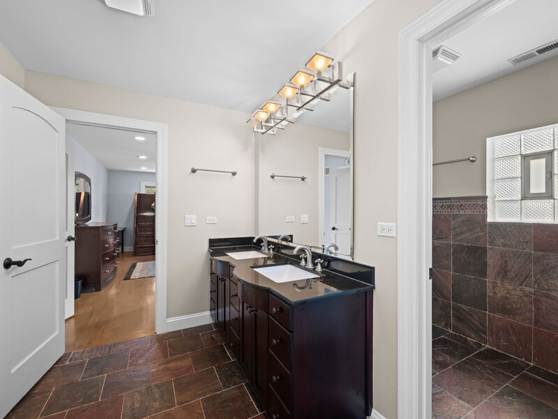 6834 N Kedvale Avenue Lincolnwood IL 60712