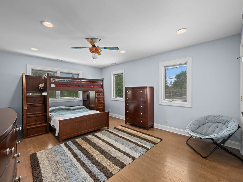 6834 N Kedvale Avenue Lincolnwood IL 60712