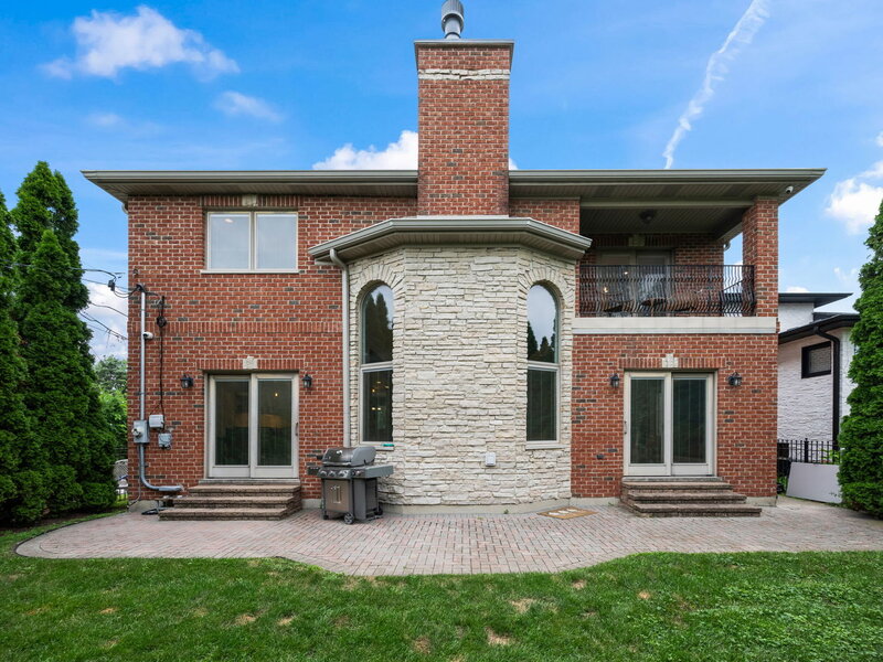6834 N Kedvale Avenue Lincolnwood IL 60712