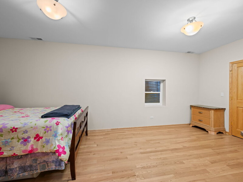 6834 N Kedvale Avenue Lincolnwood IL 60712