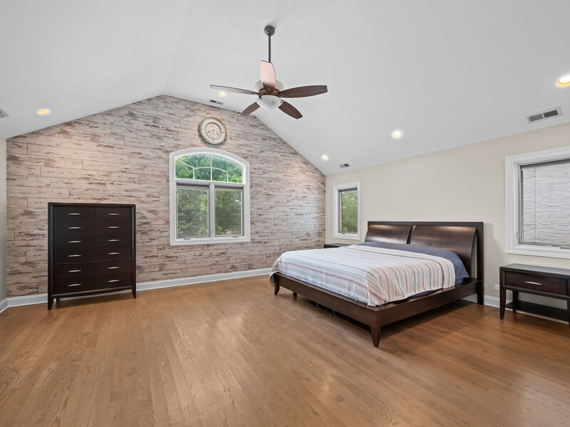 6834 N Kedvale Avenue Lincolnwood IL 60712