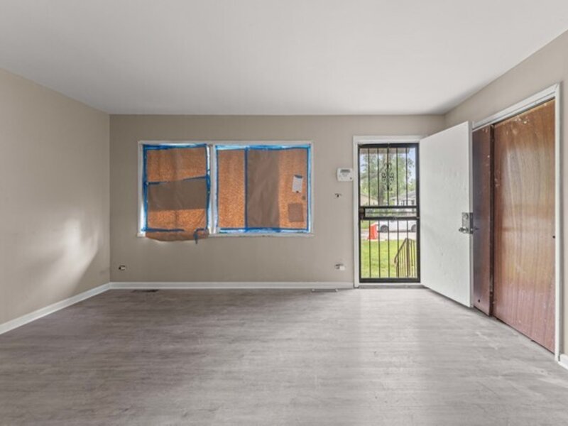 172 W 158th Street Harvey IL 60426
