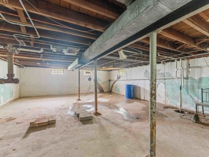 172 W 158th Street Harvey IL 60426