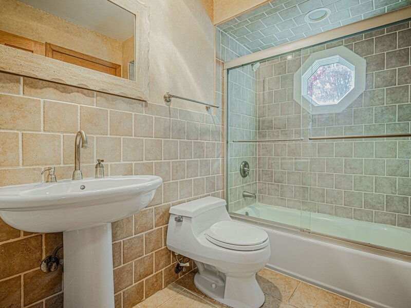 1606 E Waverly Court Arlington Heights IL 60004