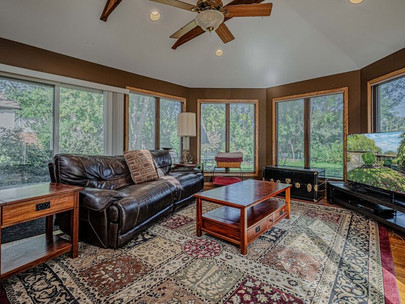 1606 E Waverly Court Arlington Heights IL 60004
