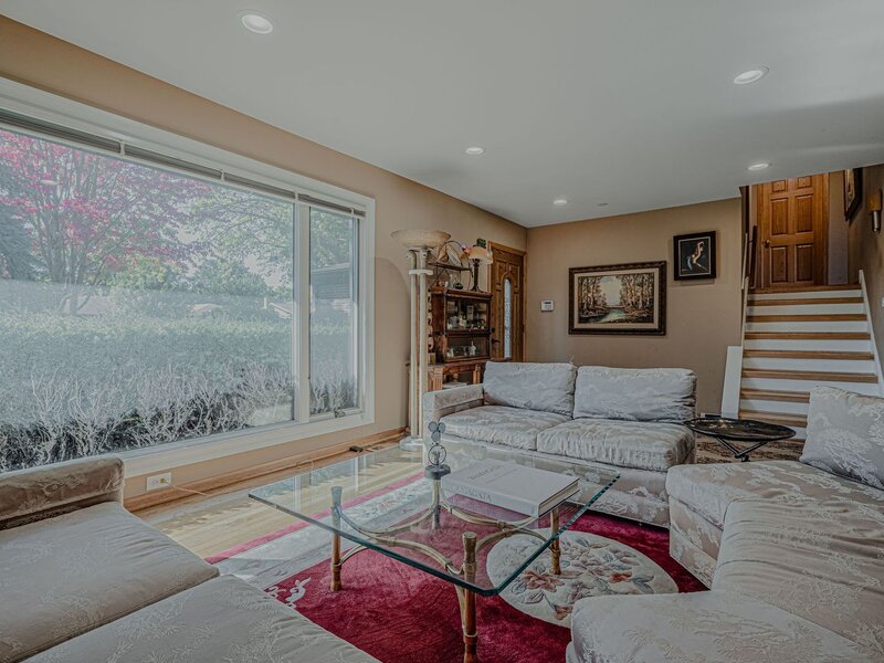 1606 E Waverly Court Arlington Heights IL 60004