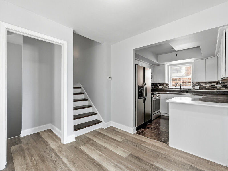139 W 83rd Street Chicago IL 60620
