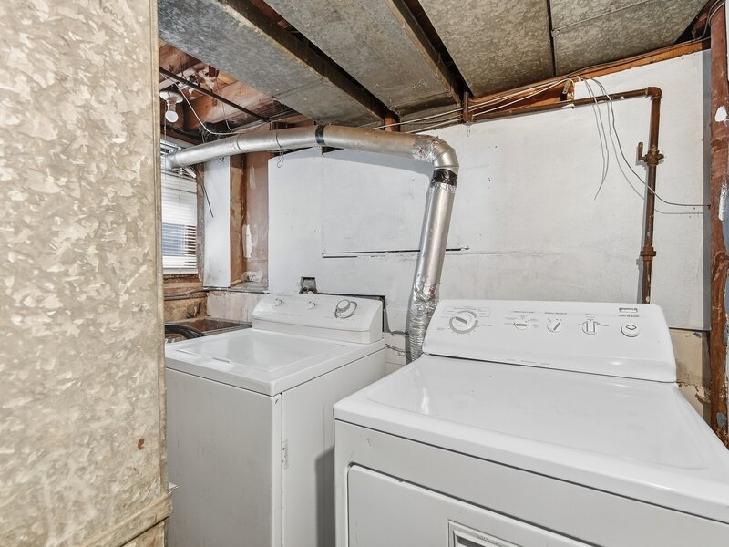 139 W 83rd Street Chicago IL 60620