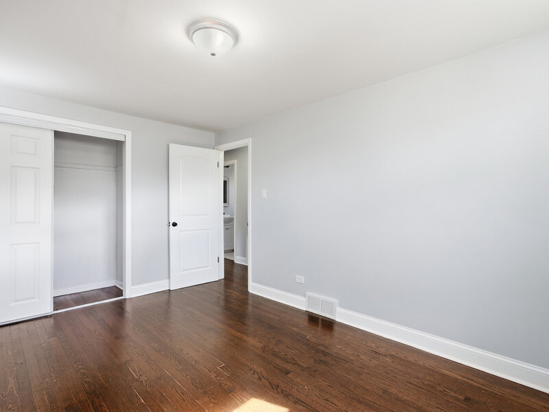 139 W 83rd Street Chicago IL 60620