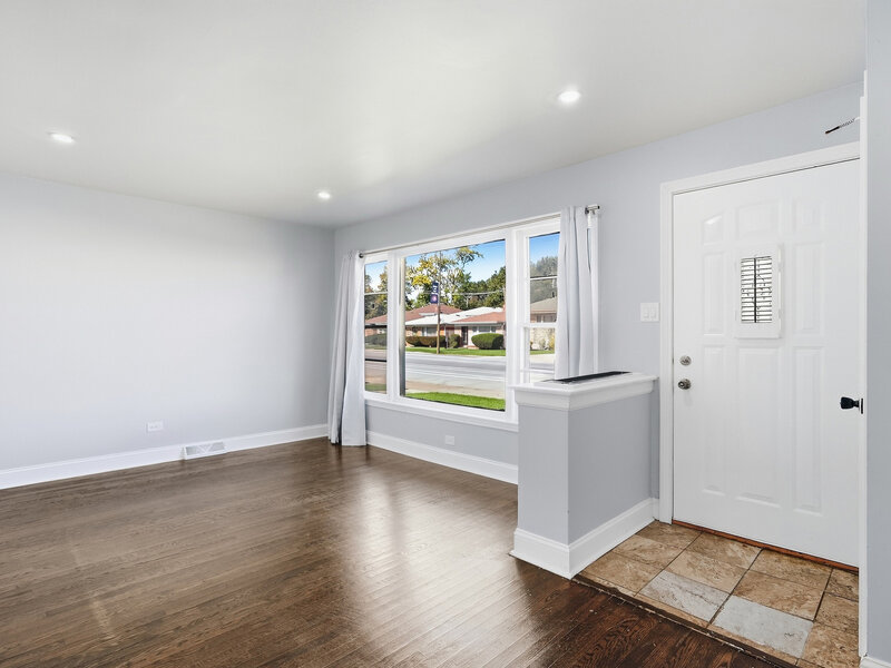139 W 83rd Street Chicago IL 60620