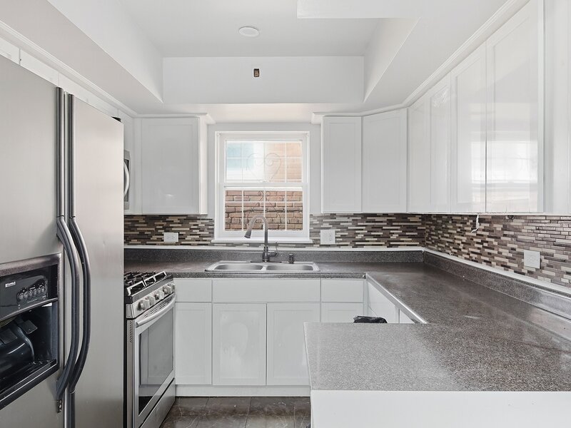 139 W 83rd Street Chicago IL 60620