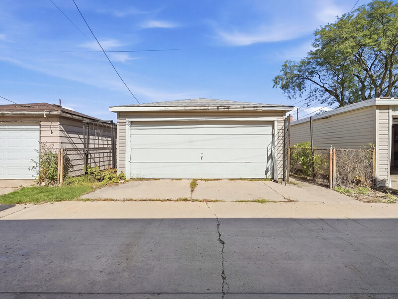 139 W 83rd Street Chicago IL 60620