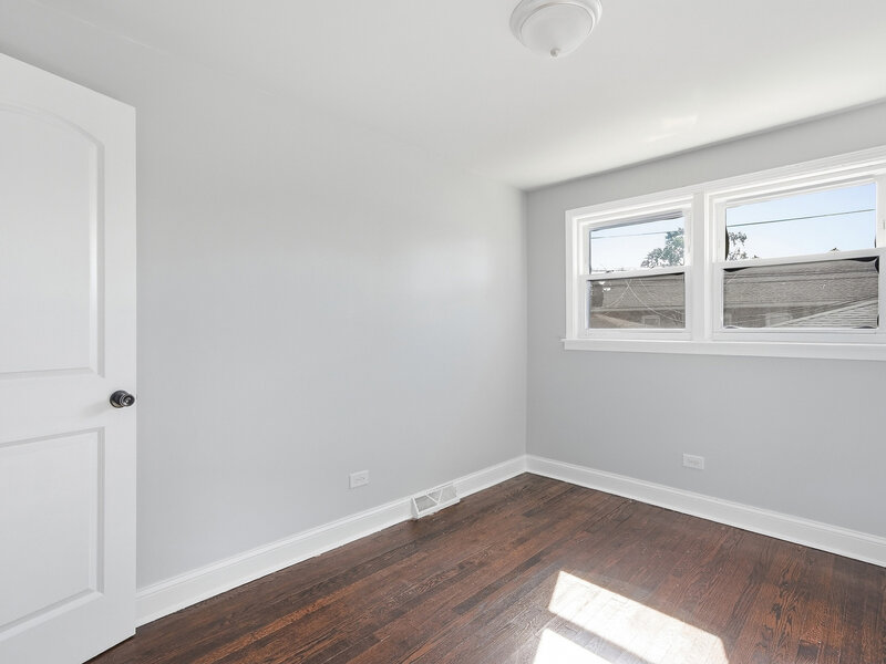 139 W 83rd Street Chicago IL 60620