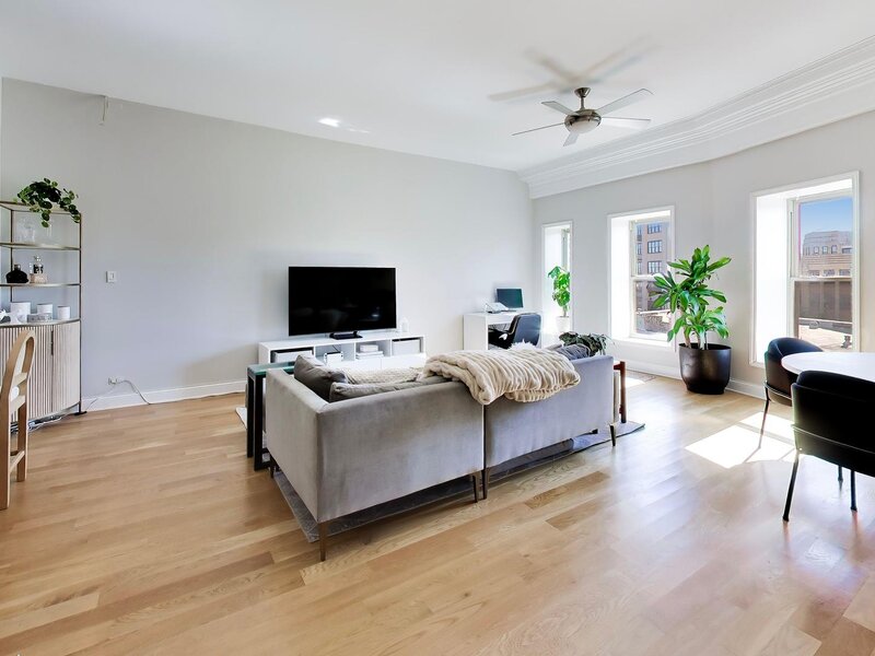 3323 N Paulina Street Chicago IL 60657