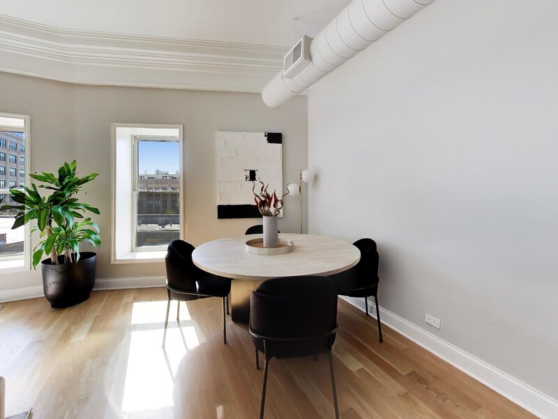 3323 N Paulina Street Chicago IL 60657