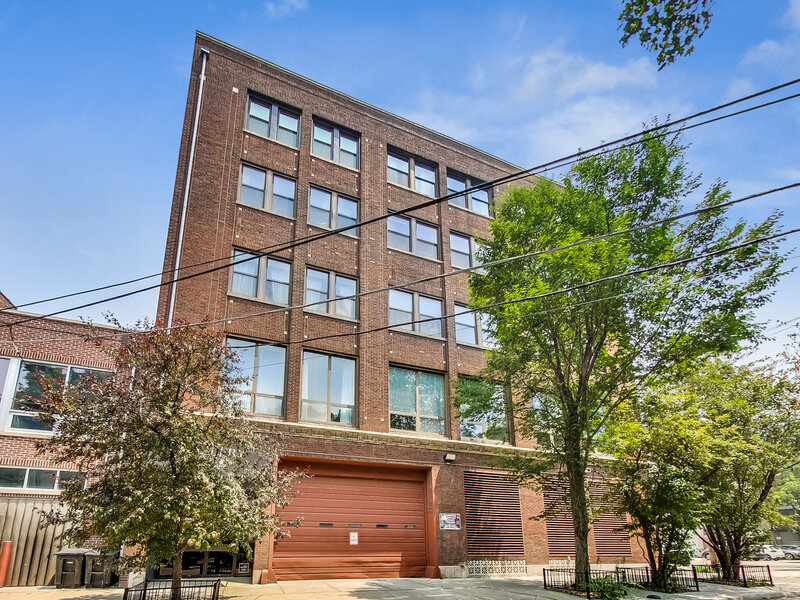 3323 N Paulina Street Chicago IL 60657