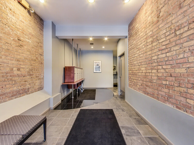3323 N Paulina Street Chicago IL 60657